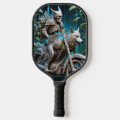 オオカミの頭を取り付けたチョッパーのスケルトン ピックルボールラケット (裏面)