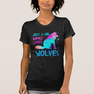 オオカミのTシャツが大好きな女の子 Tシャツ