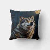 オオカミ威厳のあるが月に照らされた空の下でハウリング クッション (裏面)