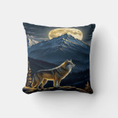 オオカミ威厳のあるが満月の光の下で泣いている クッション (正面)