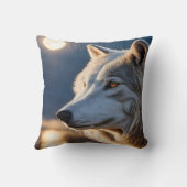 オオカミ威厳のあるが満月の反射を見る クッション (裏面)