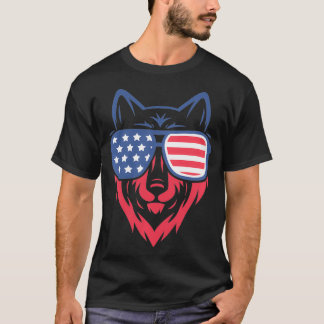 オオカミ愛国者 Tシャツ