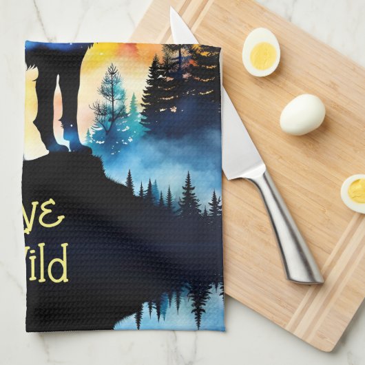 オオカミ満月の水色の木 キッチンタオル (四つ折り)