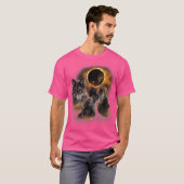 オオカミ3頭と太陽のエクリプスの森オオカミ動物 Tシャツ (正面フル)