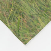 オオカミ |草の生えた生息地 フリースブランケット (角)