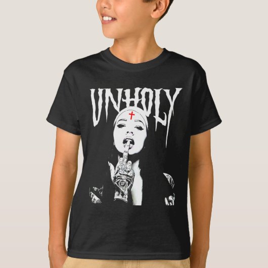オカルトのゴシック様式の暗黒のサタンの修道女のタトゥー非神聖な修道女 Tシャツ (正面)