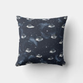 オカルトのゴシック様式の謎の目 クッション (裏面)