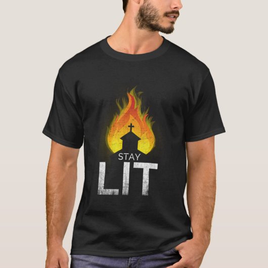 オカルトの燃える教会サタン魔術師の光を放つ Tシャツ (正面)