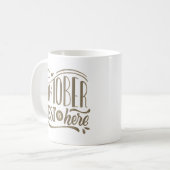 オクトーバーのフェストはここにいる コーヒーマグカップ (正面左)