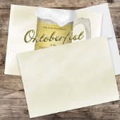 オクトーバーフェストのシンプルな水彩画 ゴールドビールの泡 招待状