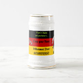 オクトーバーフェストのパーティードイツビールのジョッキステイン ビールジョッキ (中央)