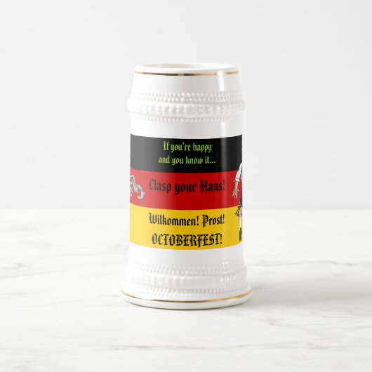 オクトーバーフェストのパーティードイツビールのジョッキステイン ビールジョッキ (中央)
