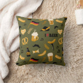 オクトーバーフェストアイラブBeer Pattern クッション (ブランケット)