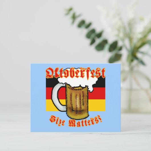 オクトーバーフェストサイズ問題おもしろいTシャツ ポストカード (スタンド正面)