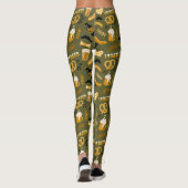 オクトーバーフェストビール食品シームレスパターン レギンス (裏面)