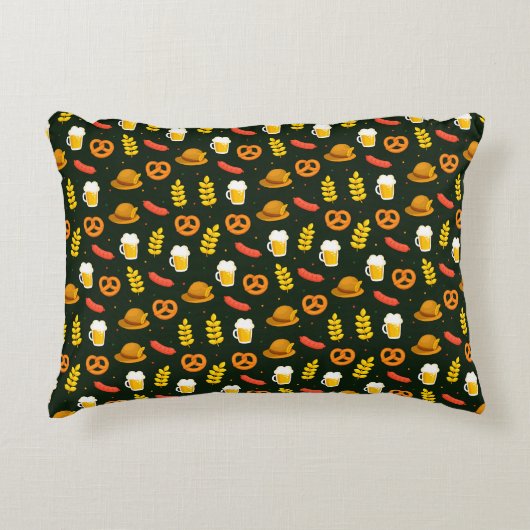 オクトーバーフェストビール、プレッツェル、小麦、ソーセージ アクセントクッション (正面)