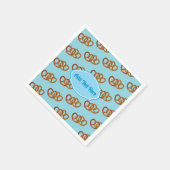 オクトーバーフェストブレッドプレッツェルモチーフ – あなたのテキスト スタンダードカクテルナプキン (角)