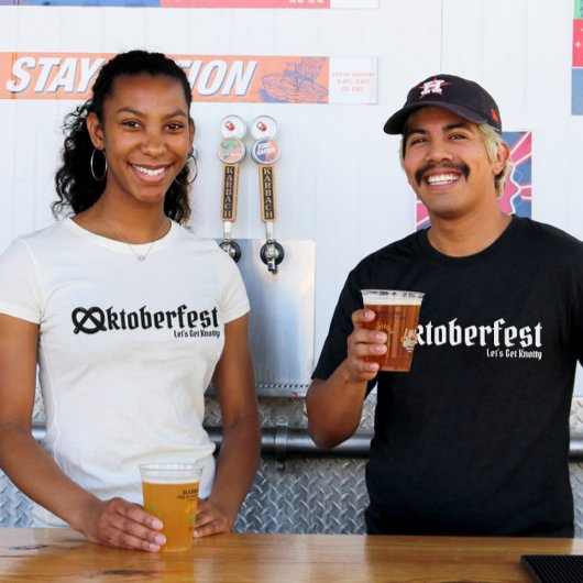 オクトーバーフェストレッツノッティタイポグラフィパンおもしろいン Tシャツ