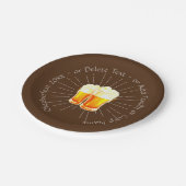 オクトーバーフェスト20xxビールグラス茶色日が差すこと7" ペーパープレート (アングル)