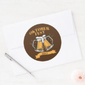 オクトーバーフェスト20xx年スタインズブラウンビールパーティー ラウンドシール (封筒)