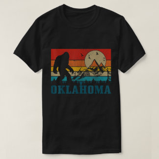 オクラホマビッグフットレトロマウンテンアート Tシャツ