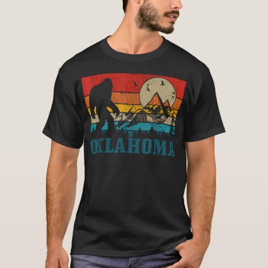 オクラホマビッグフットヴィンテージ山岳ハイキング Tシャツ (正面)