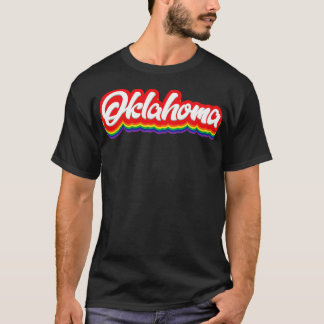 オクラホマレインボータイポグラフィ Tシャツ