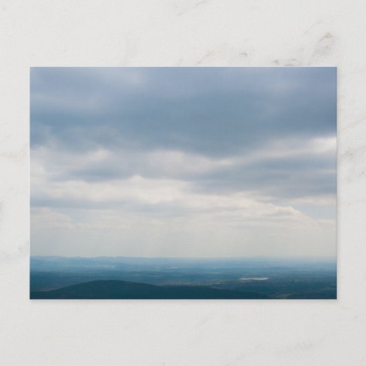 オクラホマ州オウアチタ山脈の上の曇り空 ポストカード (正面)
