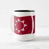 オグラララコタ国旗のマグカップ ツートーンマグカップ (正面左)