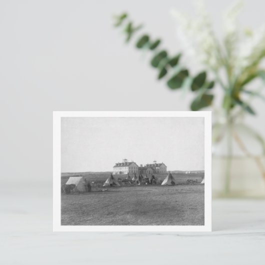 オグララ・ティピ米国インディアン学校の前 ポストカード (スタンド正面)