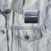 オザークの霧がかった谷と秋の葉 缶バッジ (インサイチュ)