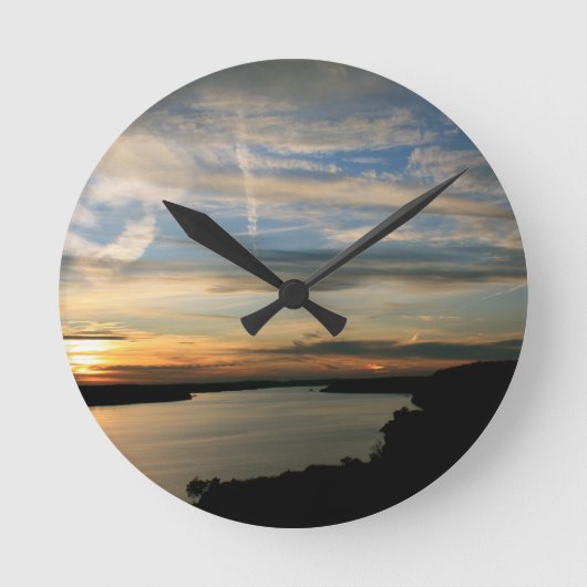 オザーク湖時計 ラウンド壁時計 (正面)
