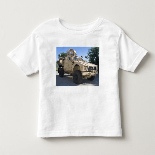 オシュコシM-ATV トドラーTシャツ (正面)