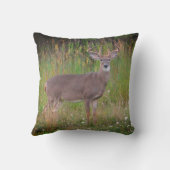 オジロ鹿シカのポートレートの枕 クッション (裏面)