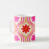 オジー柄のレトロな赤とピンクとオレンジの花 コーヒーマグカップ (正面左)