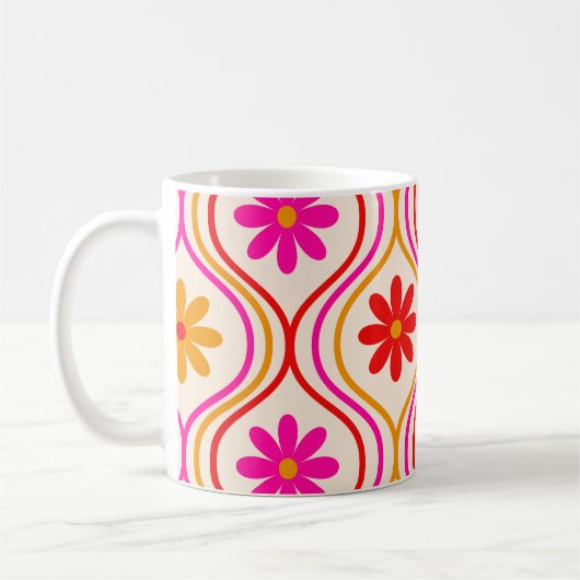 オジー柄のレトロな赤とピンクとオレンジの花 コーヒーマグカップ (左)