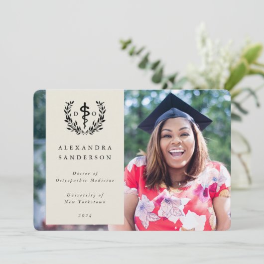 オステオパシーのカキ医師の写真 案内状 (スタンド正面)