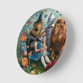 オズの魔法使い – ドロシー、ティンマン、かかし&ライオン ラウンド壁時計 (傾斜)