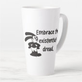 オズワルドは恐れている:実存的危機 カフェラテマグ (右アングル)