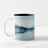 オタワ・イリノイ州C.B.Q R.R.ブリッジ1900年頃 ツートーンマグカップ (左)