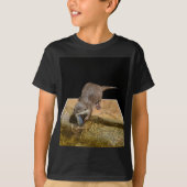 オター食べーの美味しい魚 Tシャツ (正面)