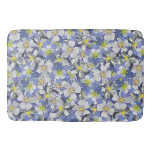 オダマキ（植物）のシームレスなパターン バスマット (正面)