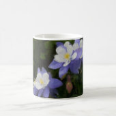 オダマキ（植物） コーヒーマグカップ (中央)