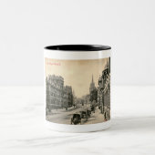 オックスフォード、イギリス、イギリスの本町通り1905年 ツートーンマグカップ (中央)