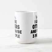 オッターが好きで、カワウソおもしろいの人は3人か モーフィングマグカップ (中央)