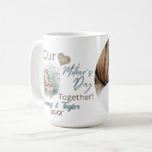 オッターとベビー、最初の母の日が一緒に コーヒーマグカップ (正面左)