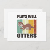 オッターと仲良く遊ぶ 面白い ヴィンテージ ポストカード (正面/裏面)
