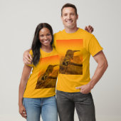 **「オッターポップアウト：川よくはしゃぐの生活を覗き見る」** Tシャツ (ユニセックス)