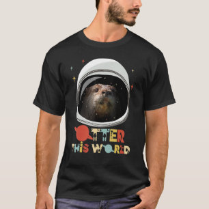 オッター宇宙飛行士の動物パンレトロの外側この世界 Tシャツ