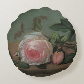 オットー・オッテセンの棚上の静物花 ラウンドクッション (裏面)